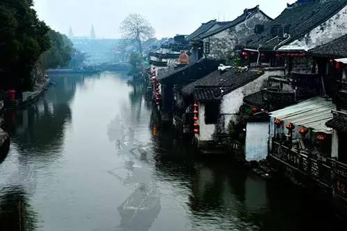 刘娘15岁靠“三寸金莲”嫁入豪门,十几年都不洗脚,丈夫却很喜欢